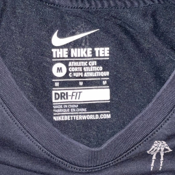 Nike Kyrie Irving Skeleton “Peace” Black Tee Size Medium - Picture 4 of 5